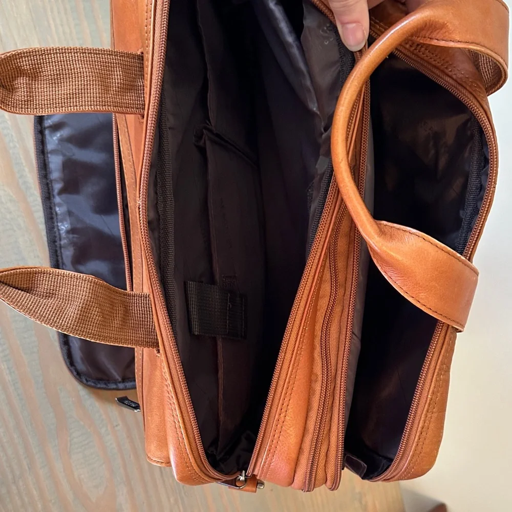 Kenneth Cole Reaction Tan Leather Briefcase